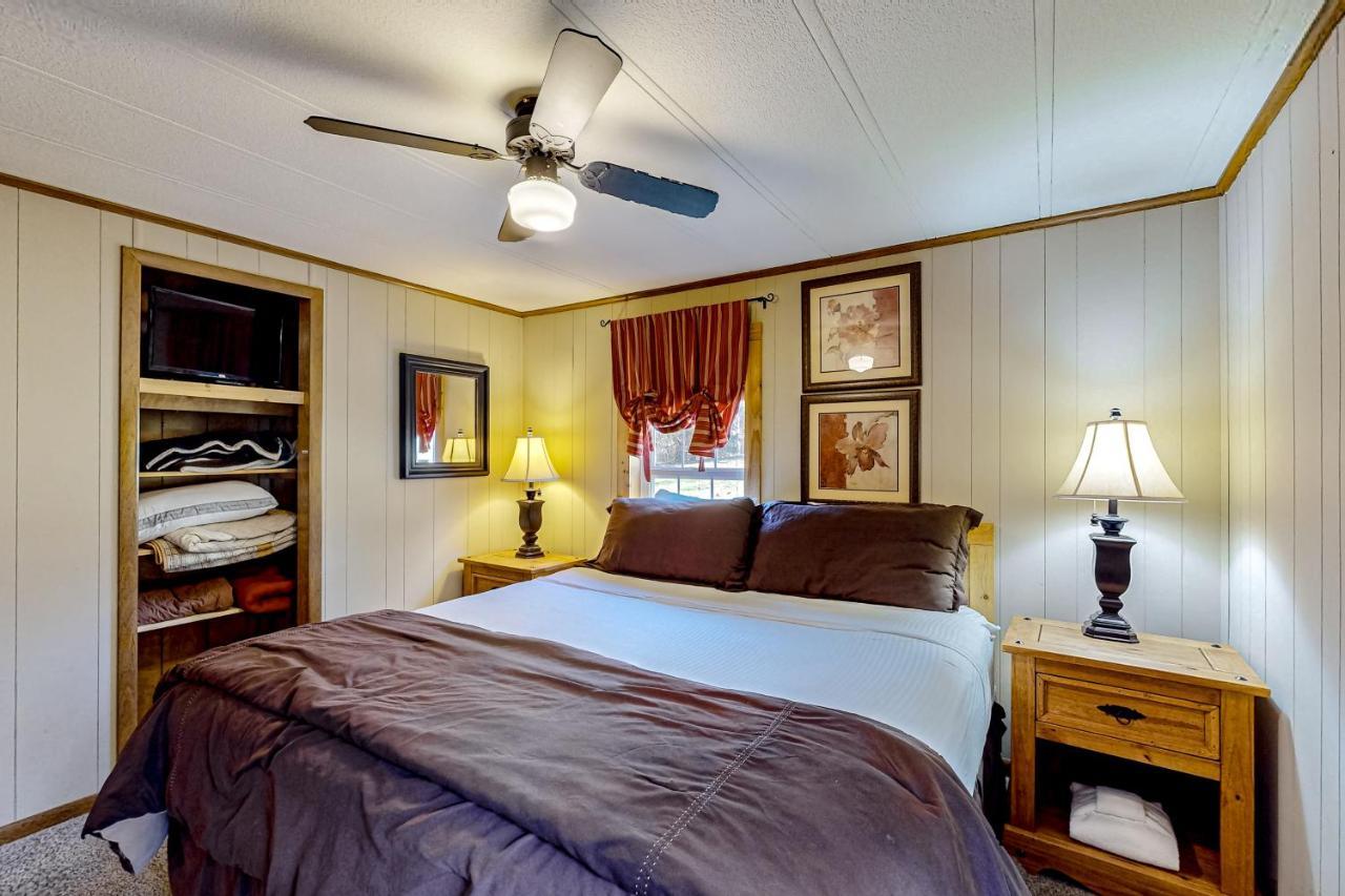 Pine Woods Cabin แมคเฮนรี ภายนอก รูปภาพ