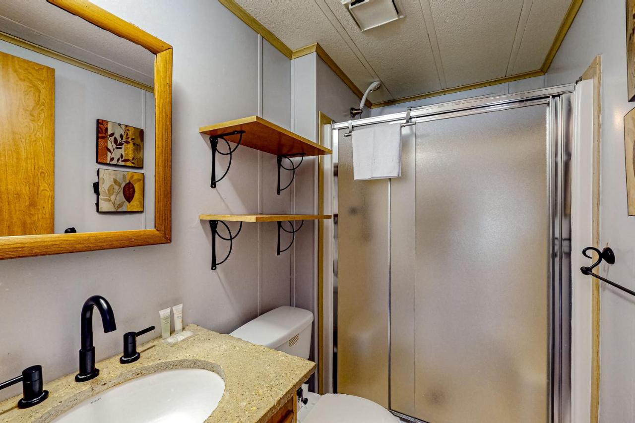 Pine Woods Cabin แมคเฮนรี ภายนอก รูปภาพ