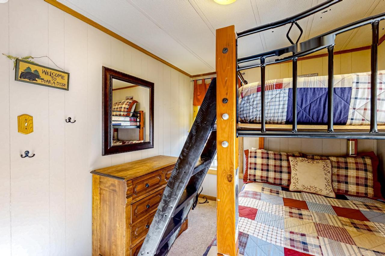 Pine Woods Cabin แมคเฮนรี ภายนอก รูปภาพ